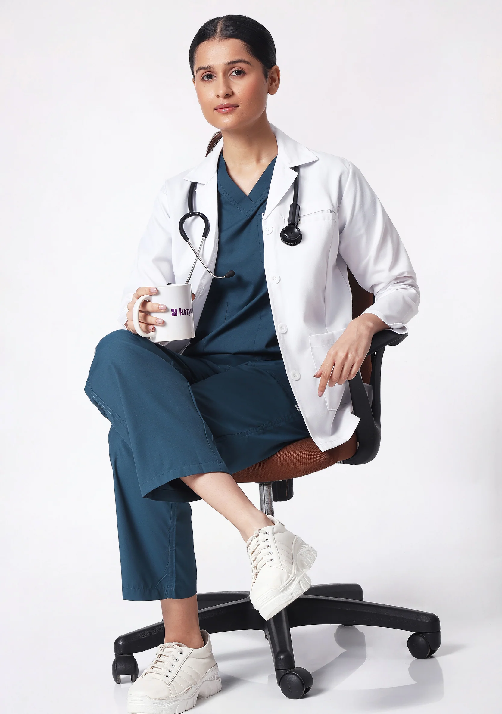 Focus Women’s Lab coat Apron - Image 4